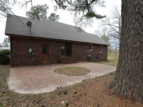 4th image of 26 Dogwood Pl