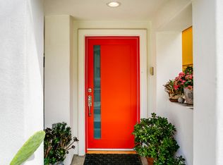 137 Lyndon St, Hermosa Beach, CA 90254