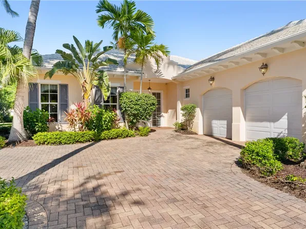 2802 Saint Barts Sq, Vero Beach, FL 32967