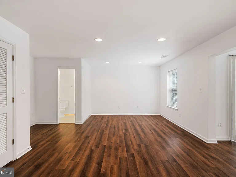 9023 Brewer Creek Pl — Photo 33