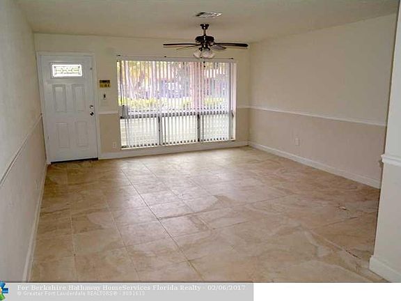 5th image of 3025 NE 3rd Ave