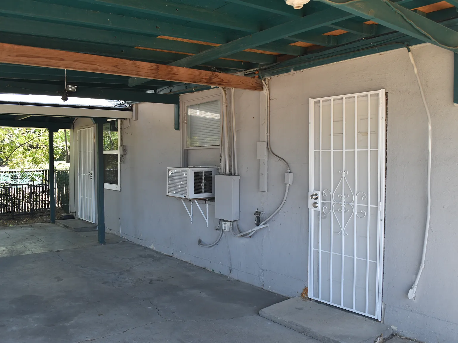 2 bed, 450 sqft, $1,995 — Photo 3