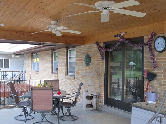 3rd image of 34 Lakewood Villa St