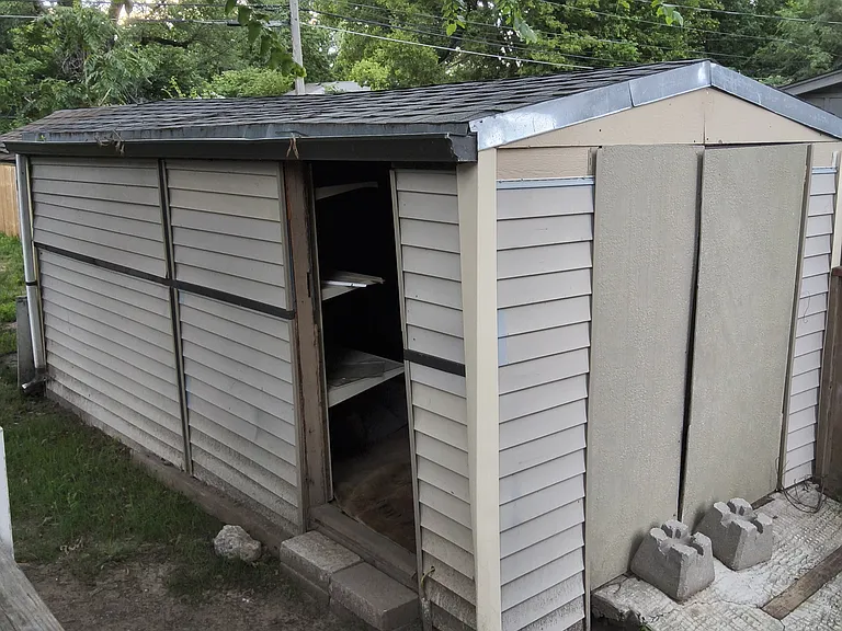 843 S Broadview Ave — Photo 18