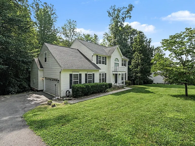 24 Crestwood Ln — Photo 34