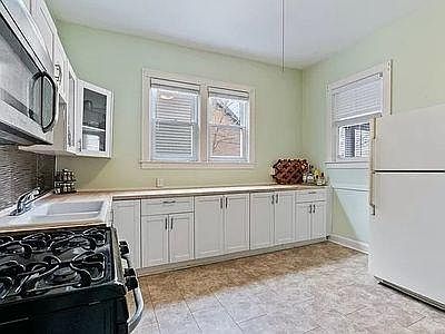 3rd image of 1854 N Talman Ave #2