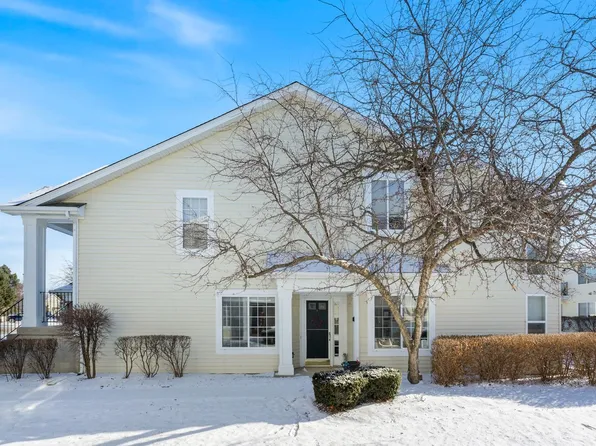 1015 Huntington Dr #0, Elk Grove Village, IL 60007