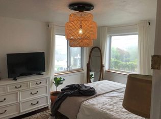 1103 SW Kenyon St, Seattle, WA 98106