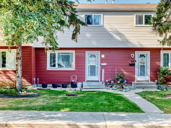 44 Habitat Cres NW, Edmonton, AB T5A 2X7