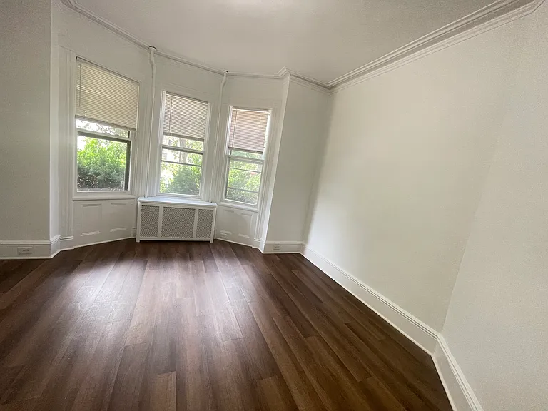 152 Sherman Ave — Photo 7