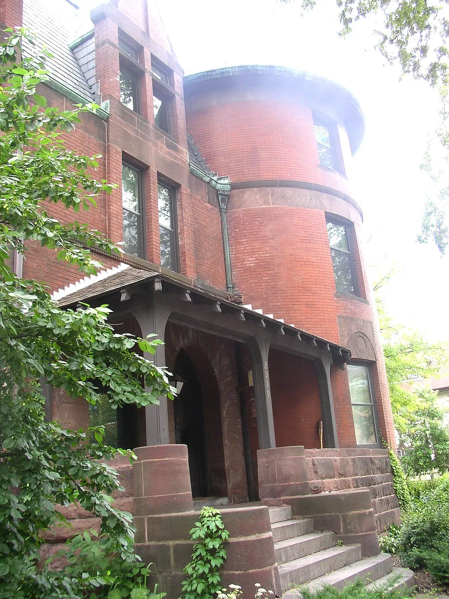Building Photo - 2319 1st Ave S #1