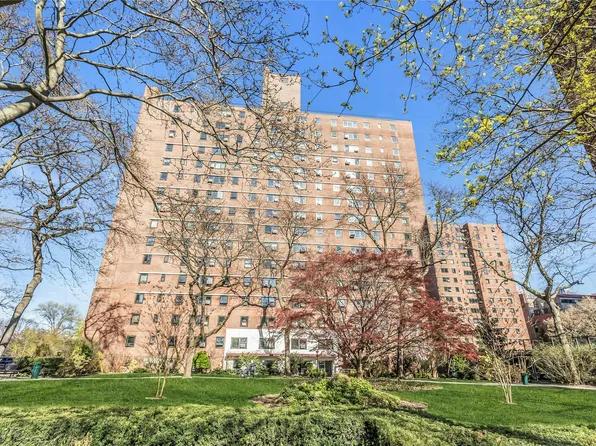 195 Adams Street #8D, Brooklyn, NY 11201