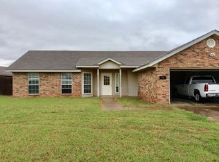 1417 Parliament St, Burkburnett, TX 76354