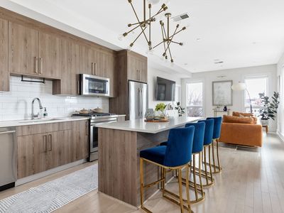 232 Old Colony Ave UNIT 402, Boston, MA, 02127