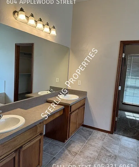 604 Applewood St — Photo 30