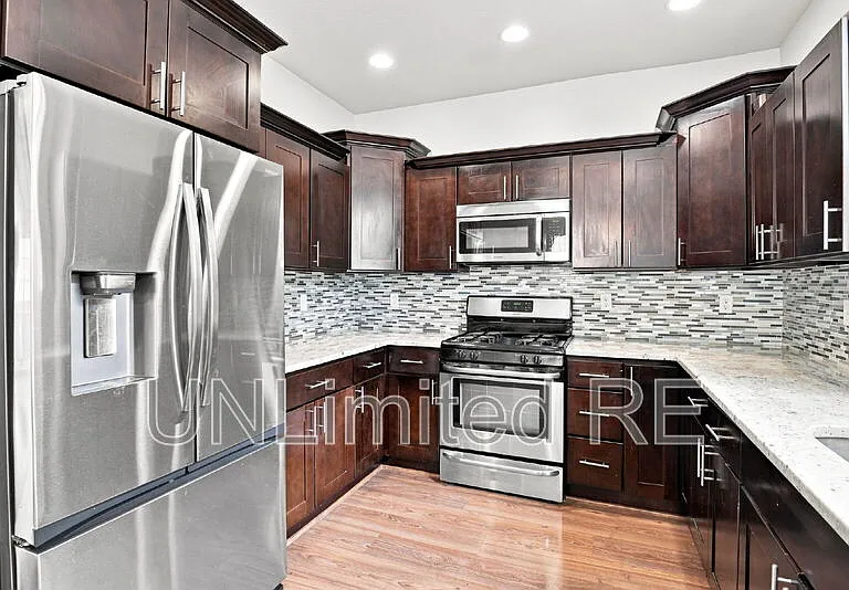 2520 W Pikes Peak Dr — Photo 9