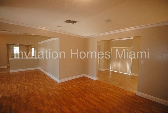 4th image of 7536 NW 21st St