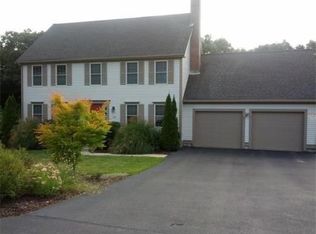 105 Hillcrest Rd, Northbridge, MA 01534