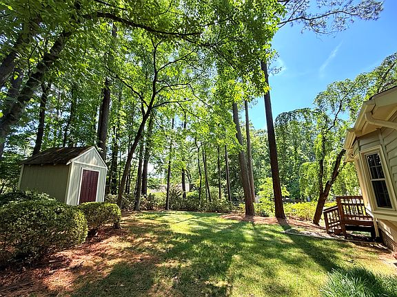 2nd image of 305 Melanie Ln
