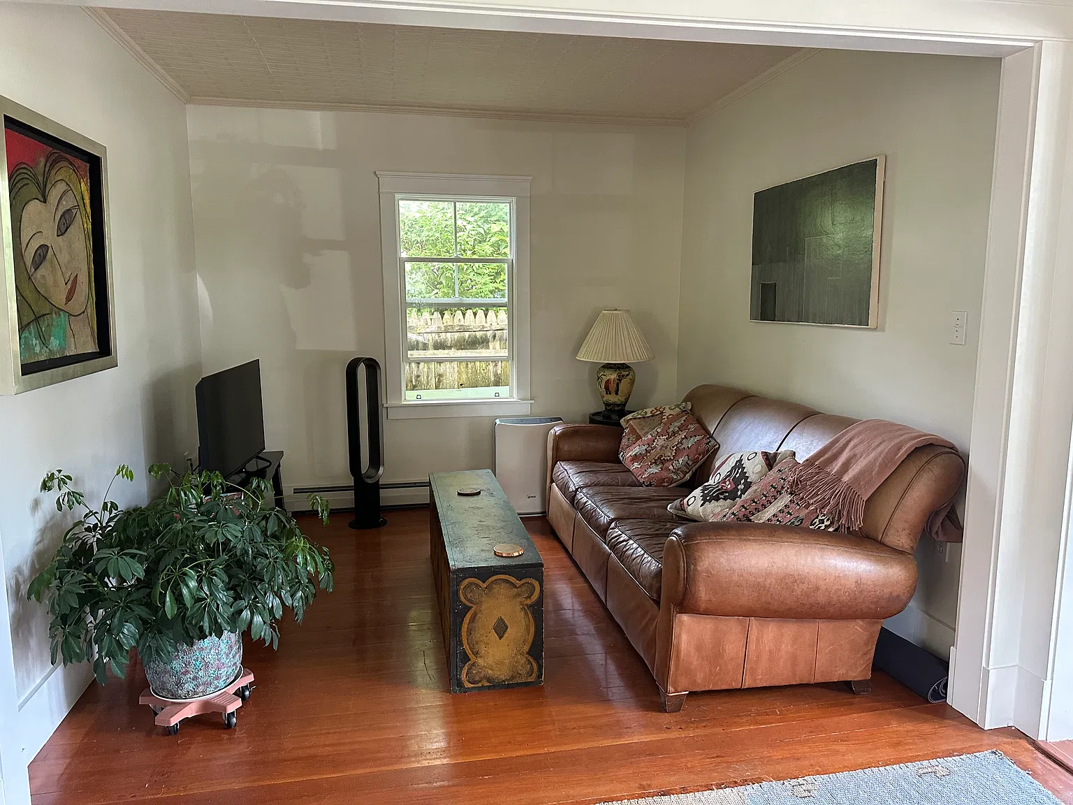 2 bed, 1.5 bath, 1425 sqft, $2,200 — Photo 2