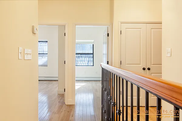 Rented by aptsandlofts.com | media 16