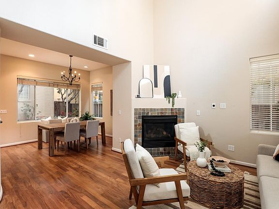 5th image of 461 Whisman Park Dr