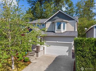 5922 NE 199th St, Kenmore, WA 98028
