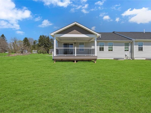 113 Jessica Ct, Beaver Falls, PA 15010