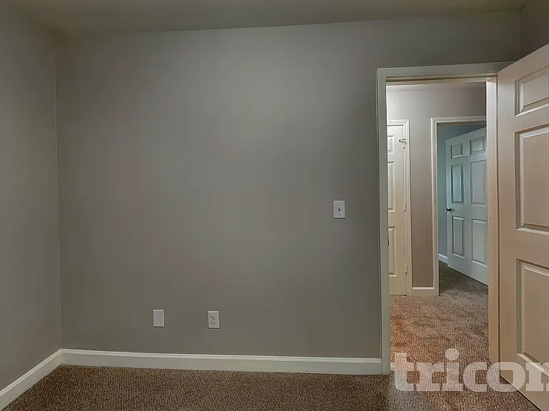 2217 Sunset Blvd — Photo 15