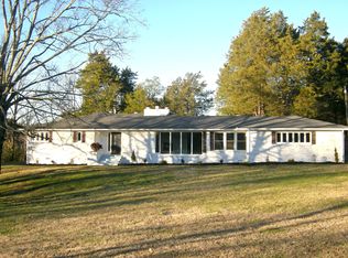 1806 Hillwood Dr, Fayetteville, TN 37334