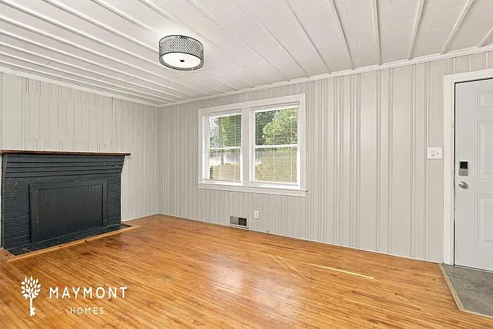 3 bed, 1.5 bath, 1200 sqft, $1,595 — Photo 4