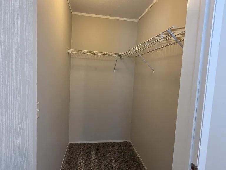 3951 Bentwood Cir W — Photo 38