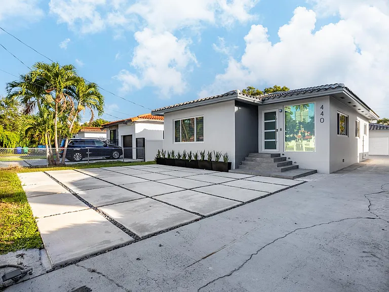 440 SW 21st Rd — Photo 26
