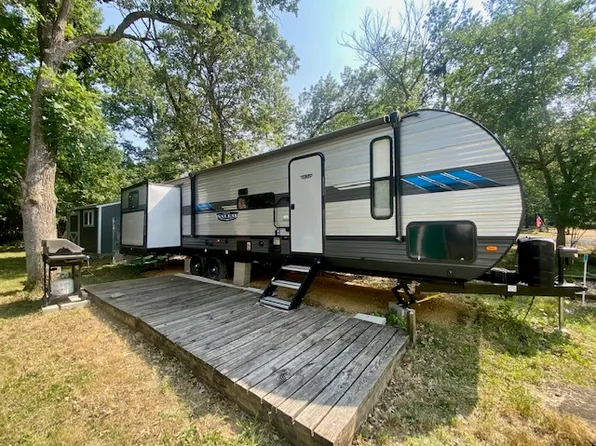 27/119 Woodhaven Dr E, Sublette, IL 61367