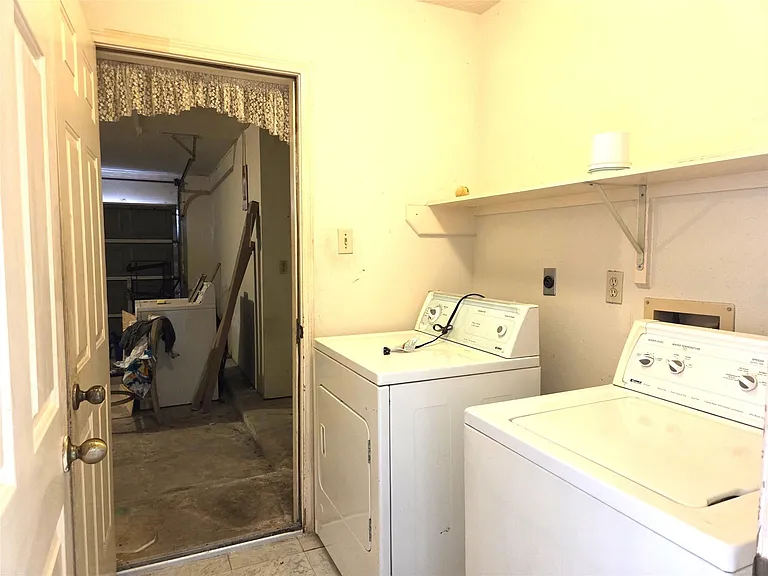 17006 Dusty Mill Dr E — Photo 19