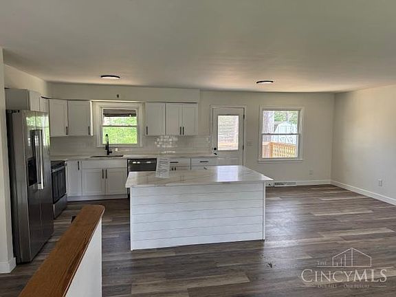 5th image of 1138 Fox Run Rd