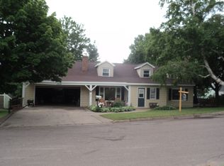 1020 4th St, Hancock, MI 49930