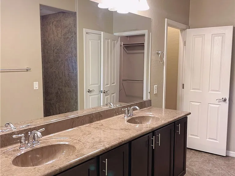 5704 Shadow Bend Dr — Photo 14