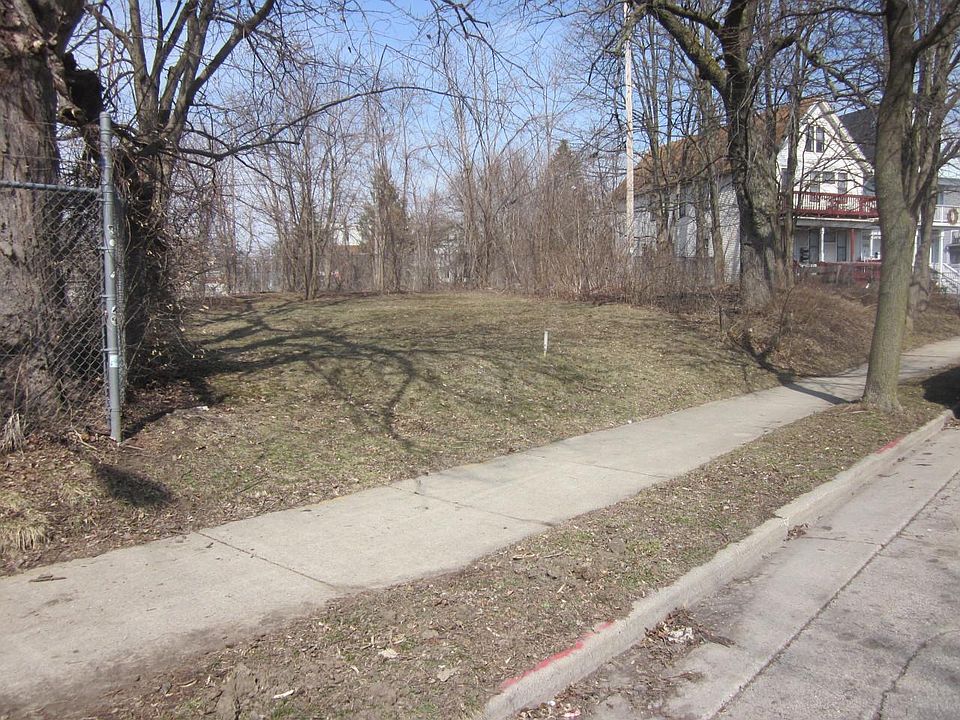 1st image of 410 East RESERVOIR AVENUE