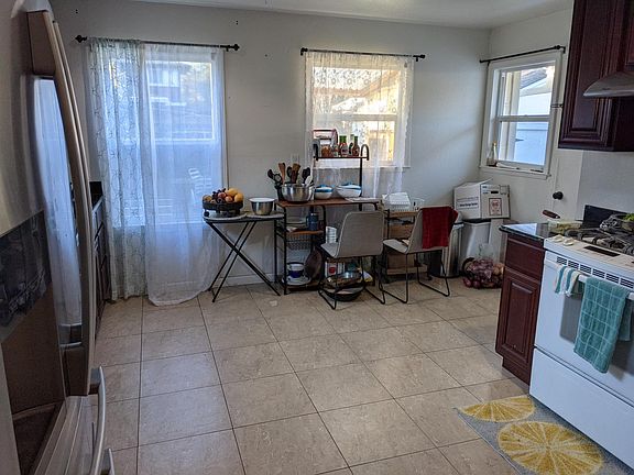 5th image of 987 Warburton Ave