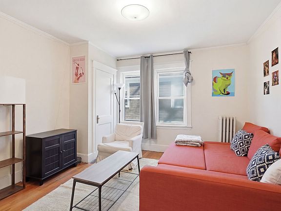 2nd image of 14 Stockwell St #2