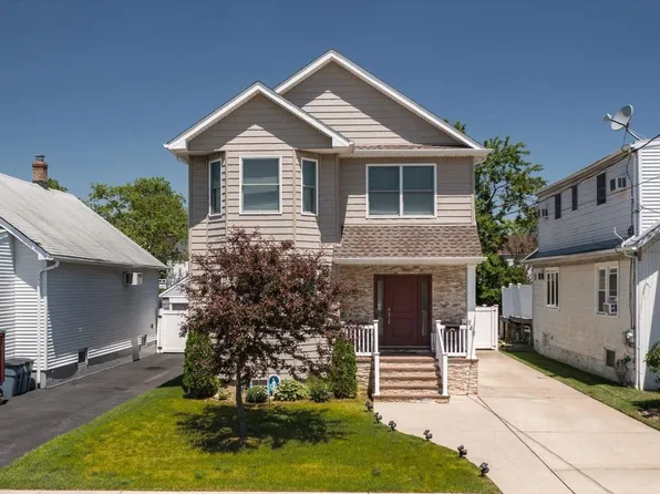 949 Mckinley Street, Baldwin, NY 11510