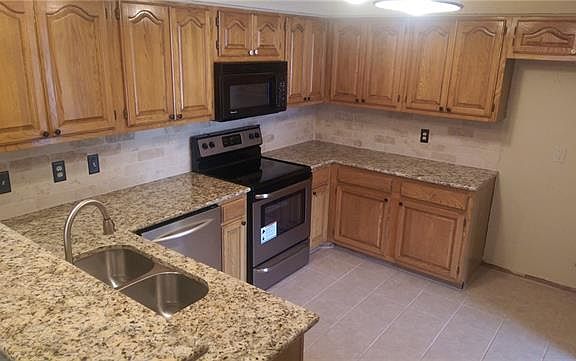 2nd image of 3607 Hilltop Ln