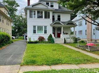 17 Bretton Rd, West Hartford, CT 06119