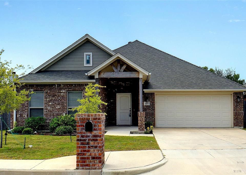 1st image of 604 Zachary Dr