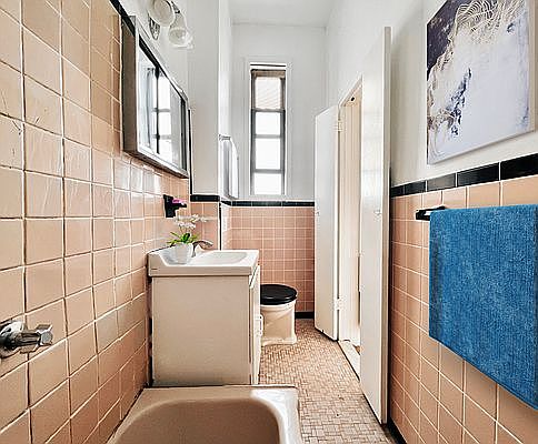5th image of 215 W 101st St APT 9