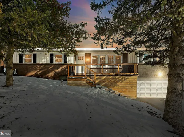 43 Charles St, Shrewsbury, PA 17361