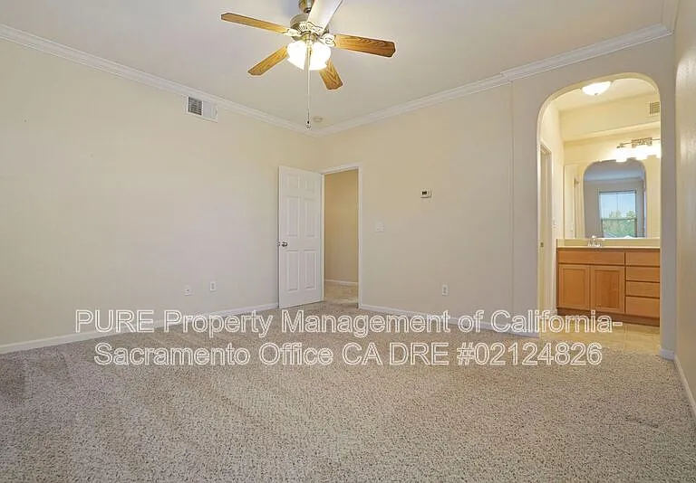 11091 International Dr — Photo 19