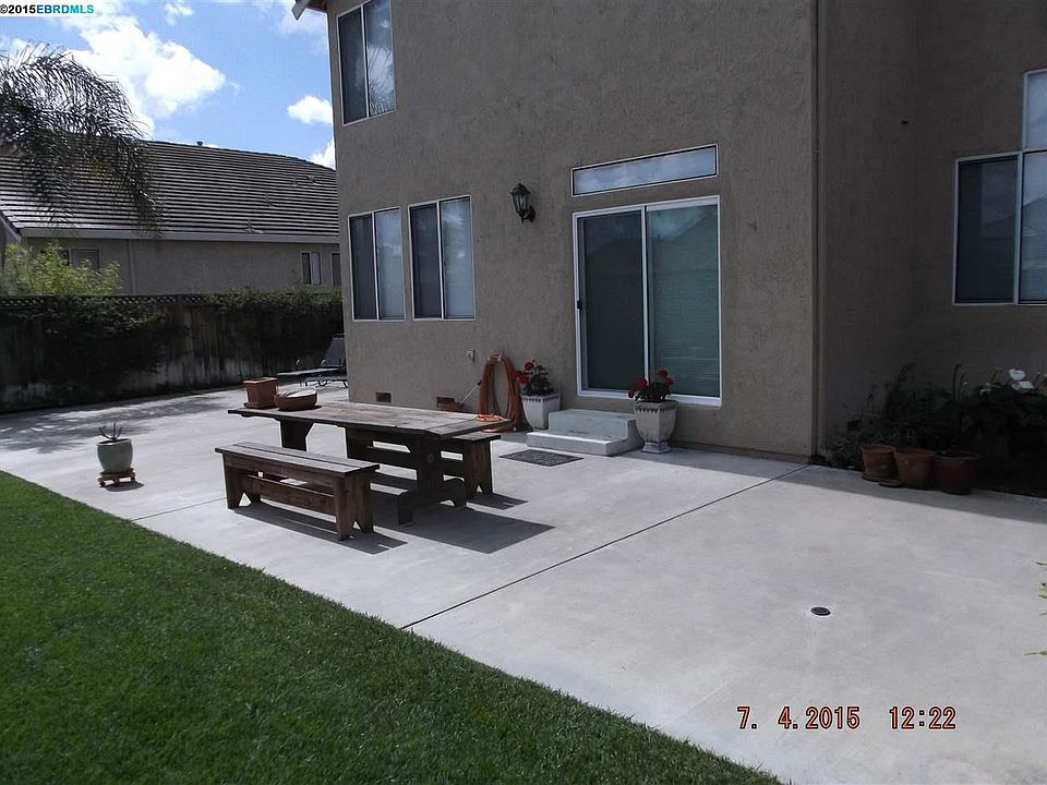 1st image of 2319 Newport Pl N