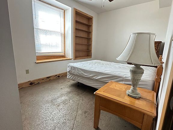 5th image of 604 N 3rd St #2